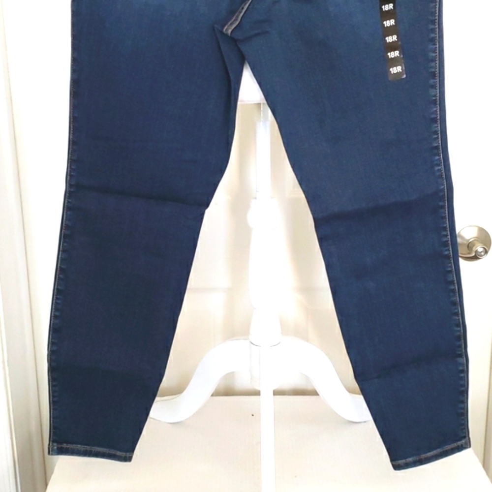 NWT Torrid Jeans - Picture 6 of 10